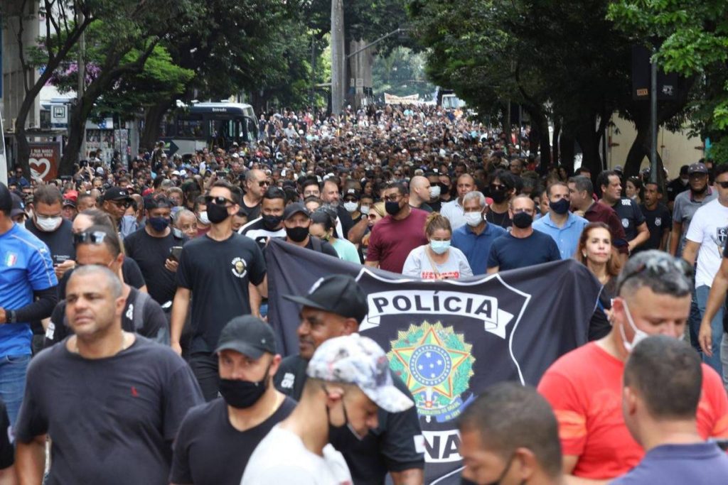 Policiais fazem manifestação em BH - Foto: Flávio Tavares / O Tempo